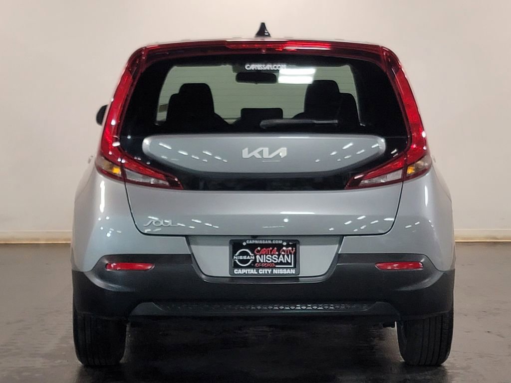 Used 2022 Kia Soul LX image 23