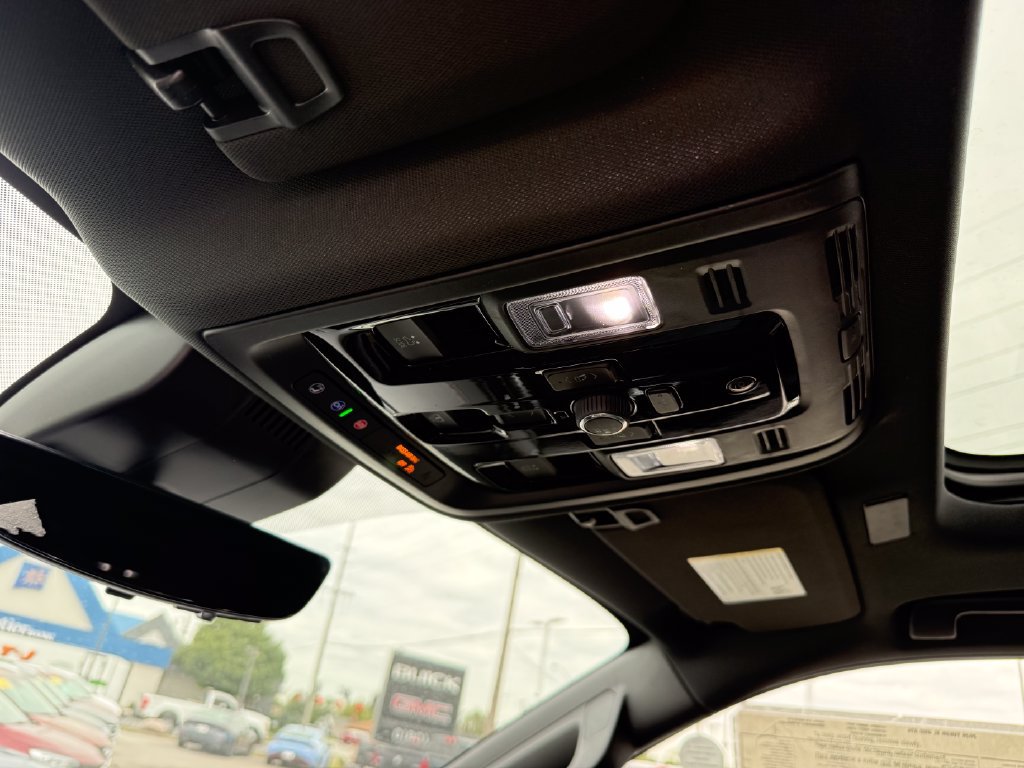 New 2026 GMC Yukon XL AT4 w/ AT4 Premium Plus Package AWD/4WD image 21