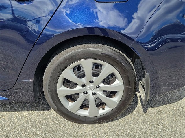 Used 2025 Toyota Corolla LE image 5