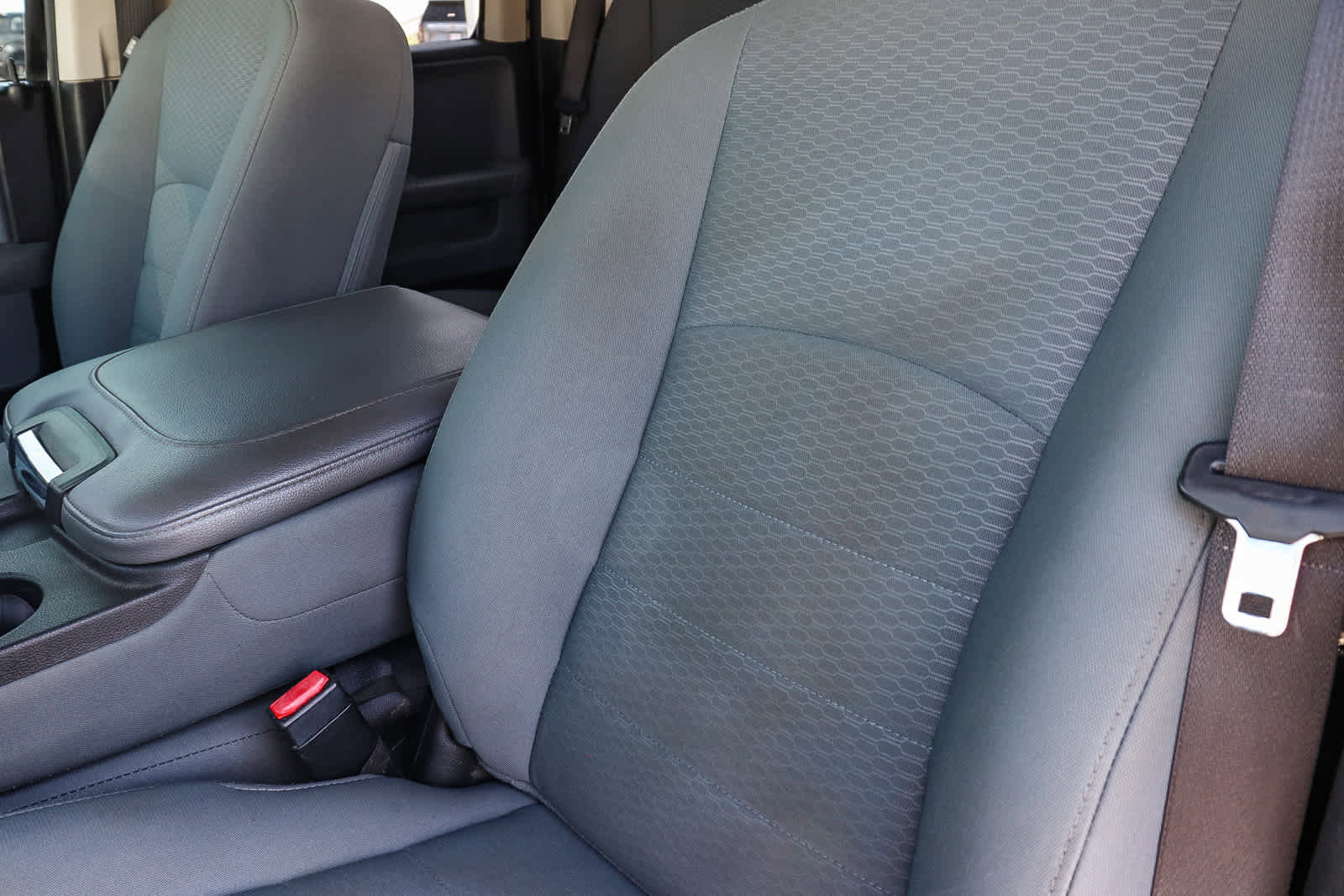 Used 2017 RAM 1500 Classic SLT image 30