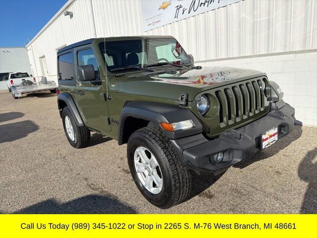 Used 2022 Jeep Wrangler Sport image 3