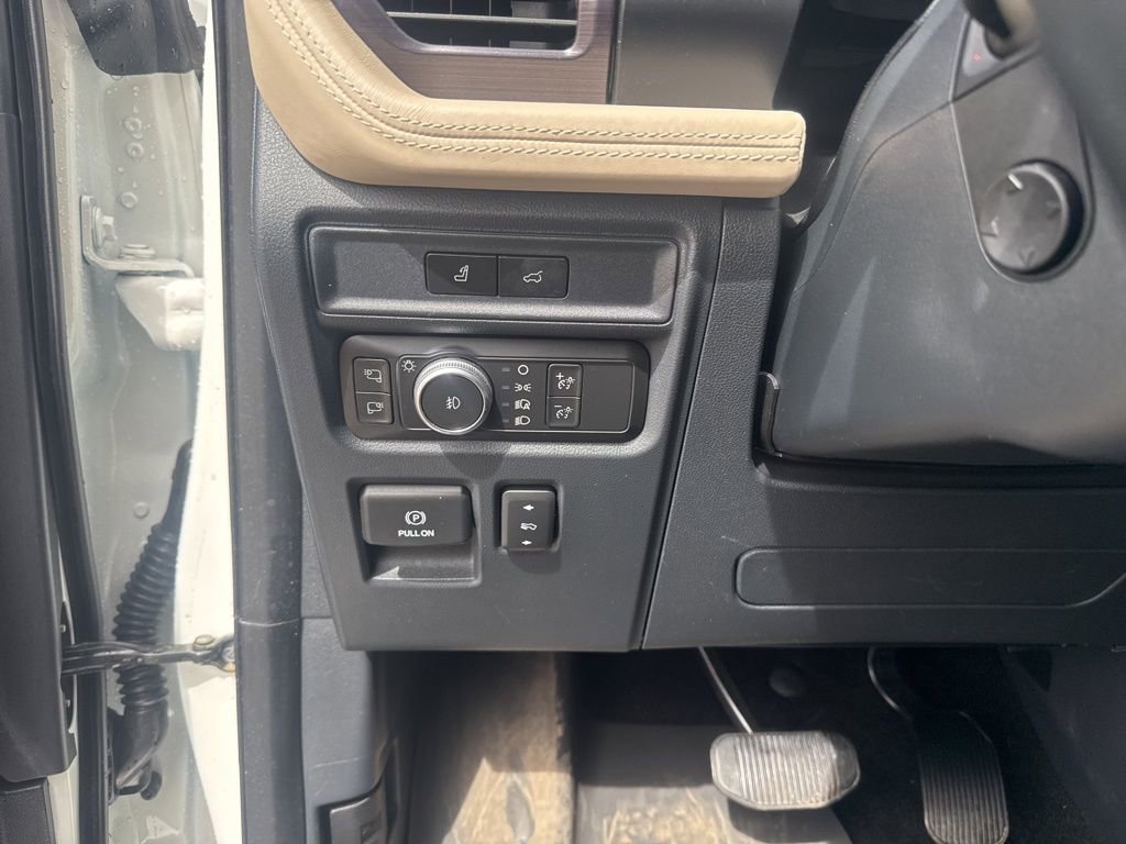 Used 2022 Ford Expedition Max Platinum AWD/4WD image 21