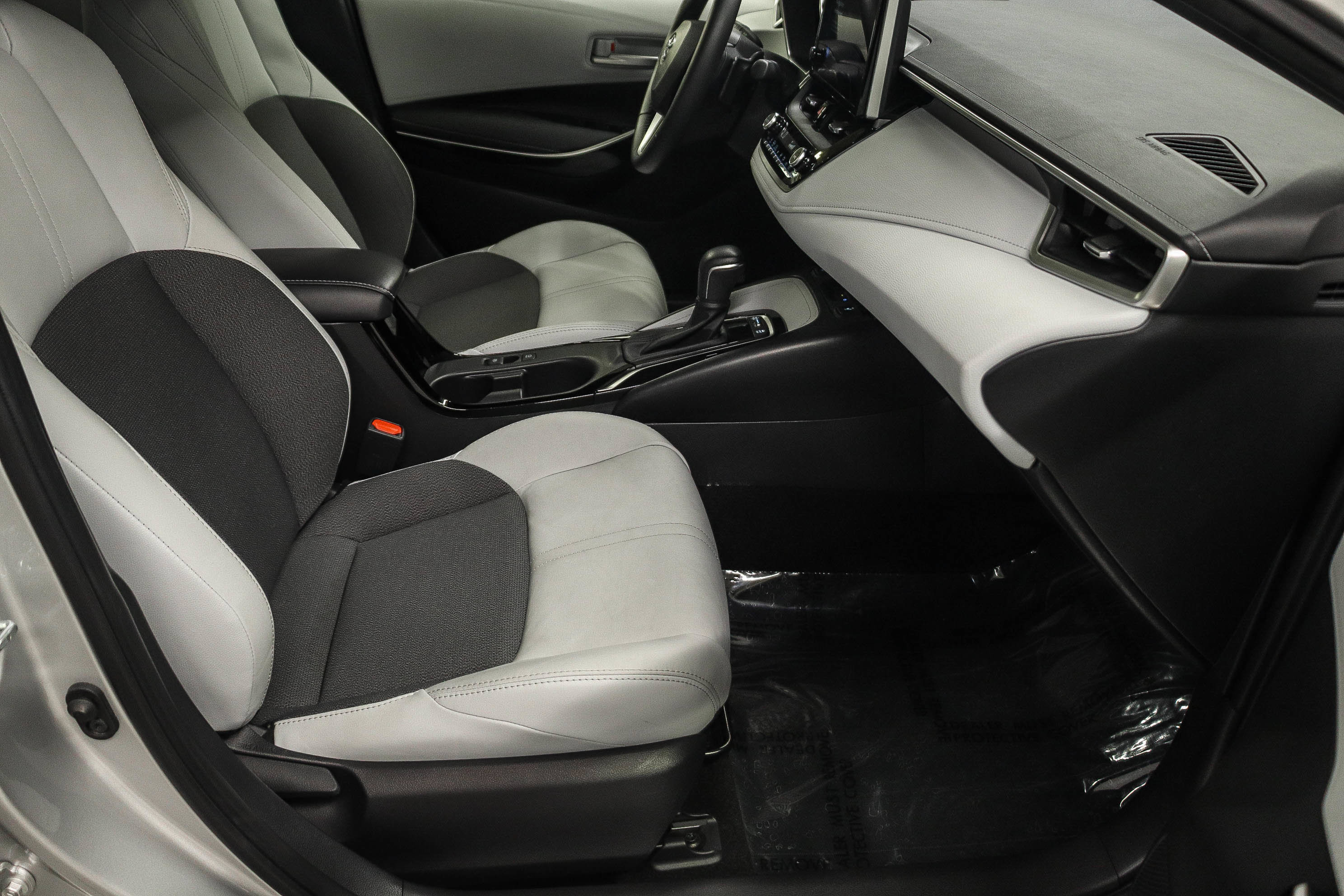 Used 2023 Toyota Corolla XSE FWD image 15