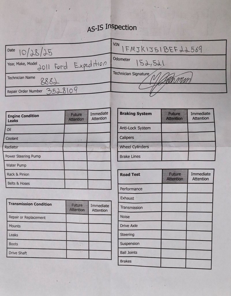 Used 2011 Ford Expedition EL XLT image 3