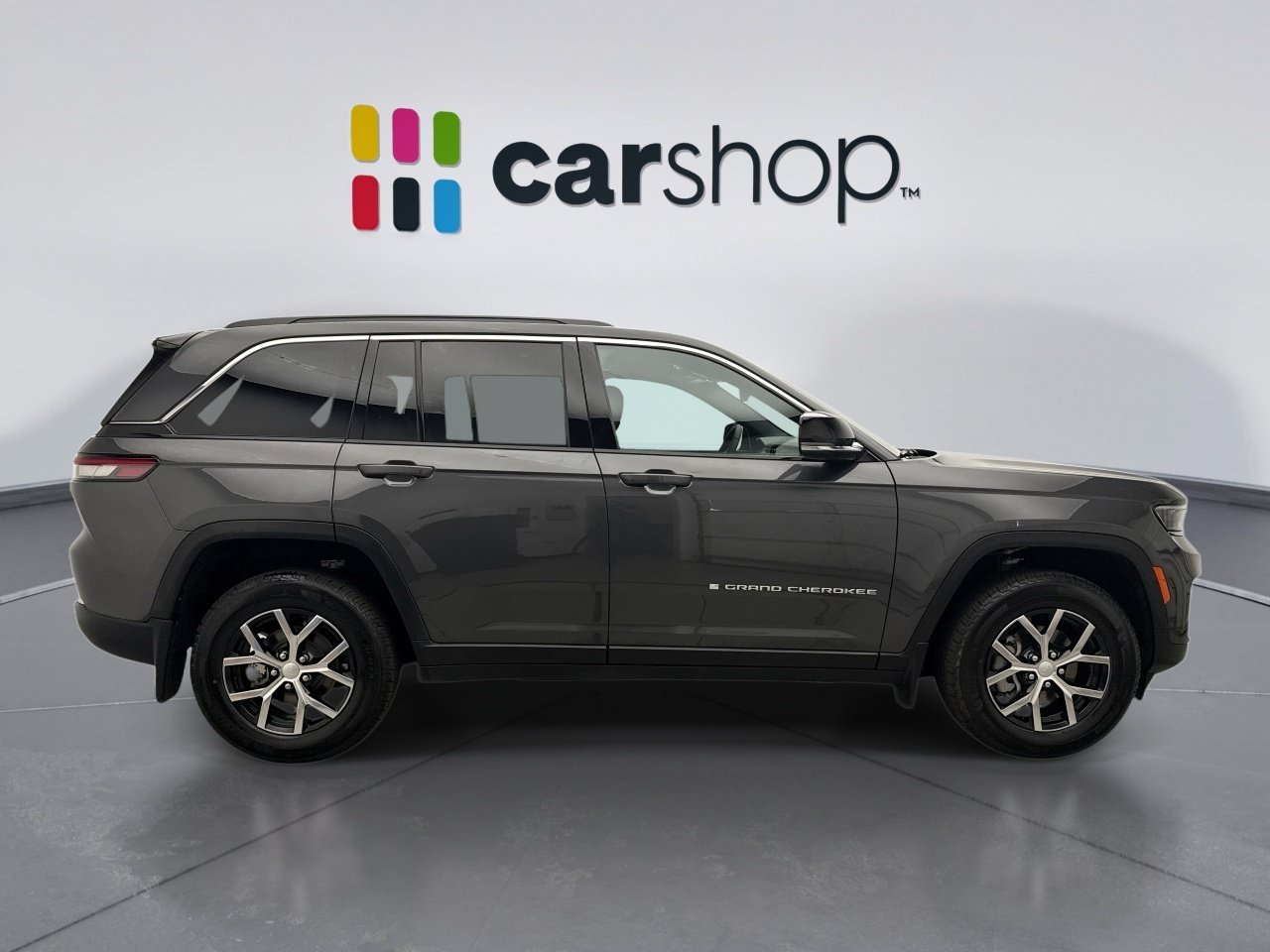 Used 2025 Jeep Grand Cherokee Limited AWD/4WD image 6