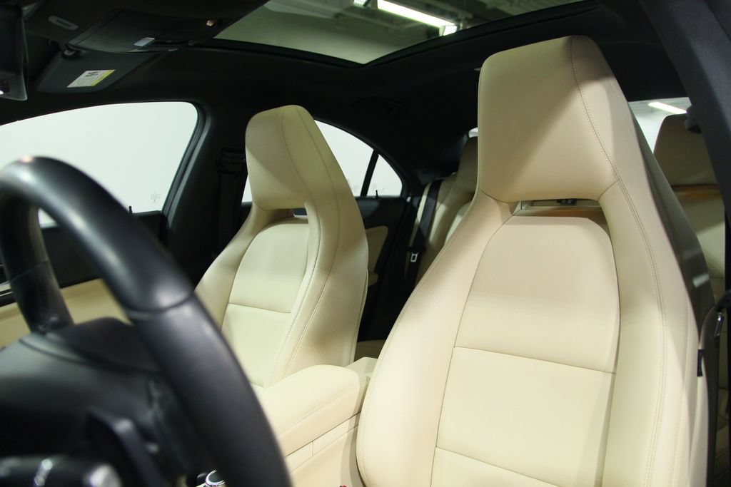 Used 2018 Mercedes-Benz CLA 250 4MATIC image 6