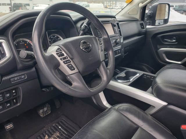 Used 2017 Nissan Titan PRO-4X w/ Pro-4x Convenience Package image 11
