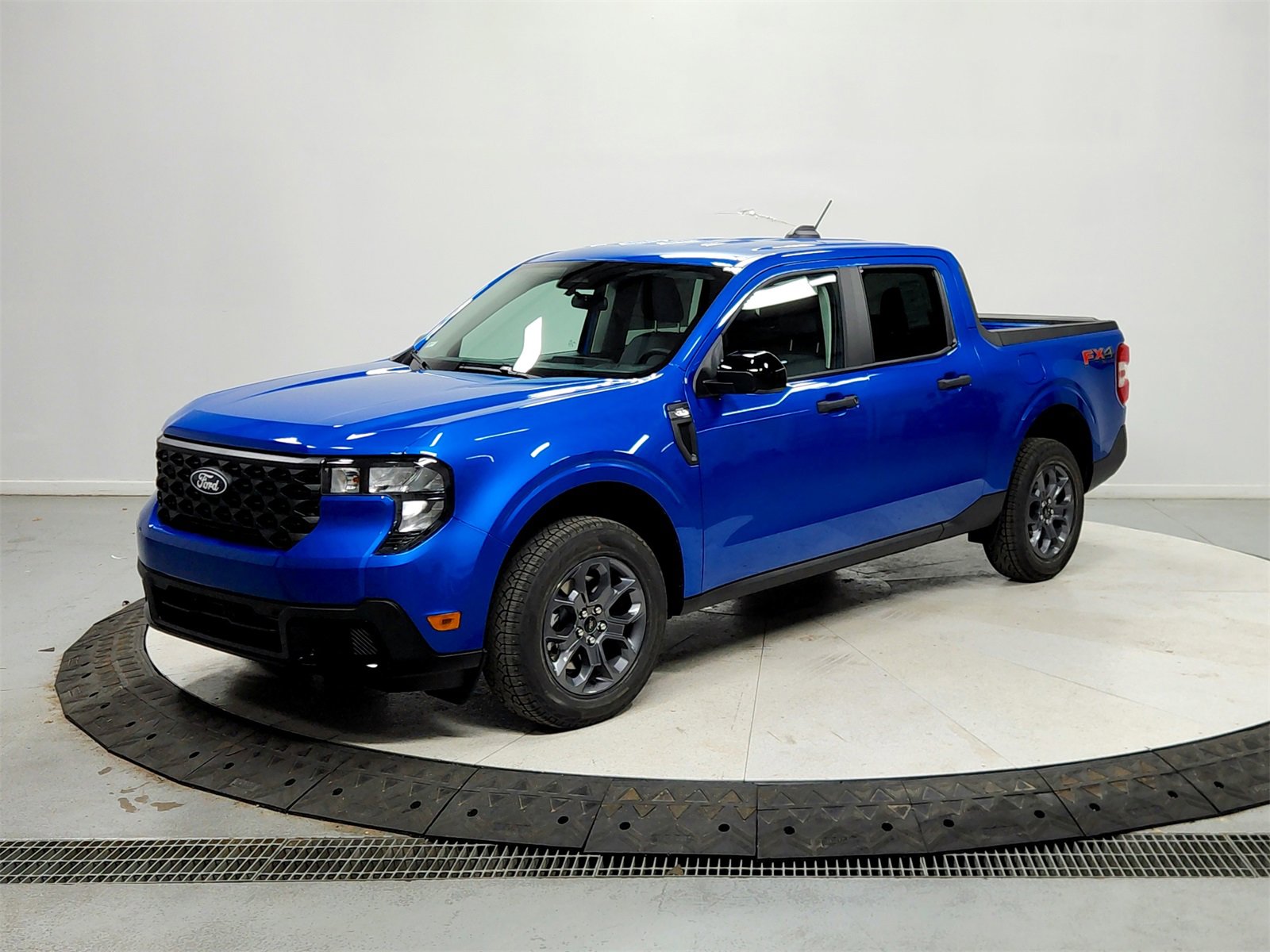 New 2025 Ford Maverick XLT w/ XLT Luxury Package image 3