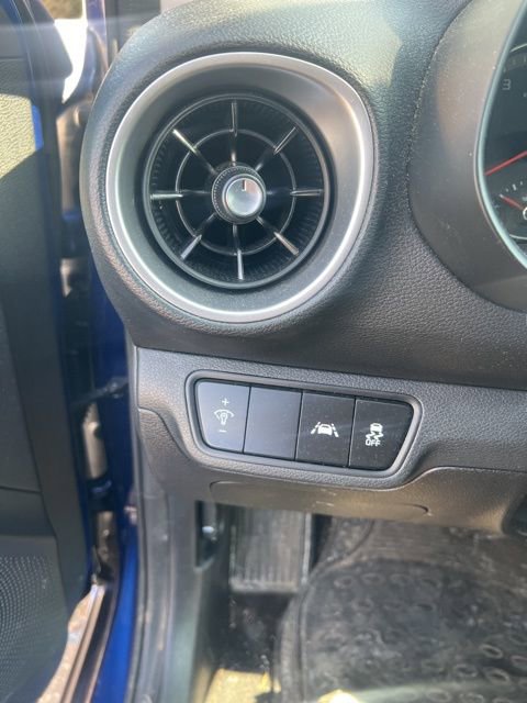 Used 2021 Kia Forte LXS image 9