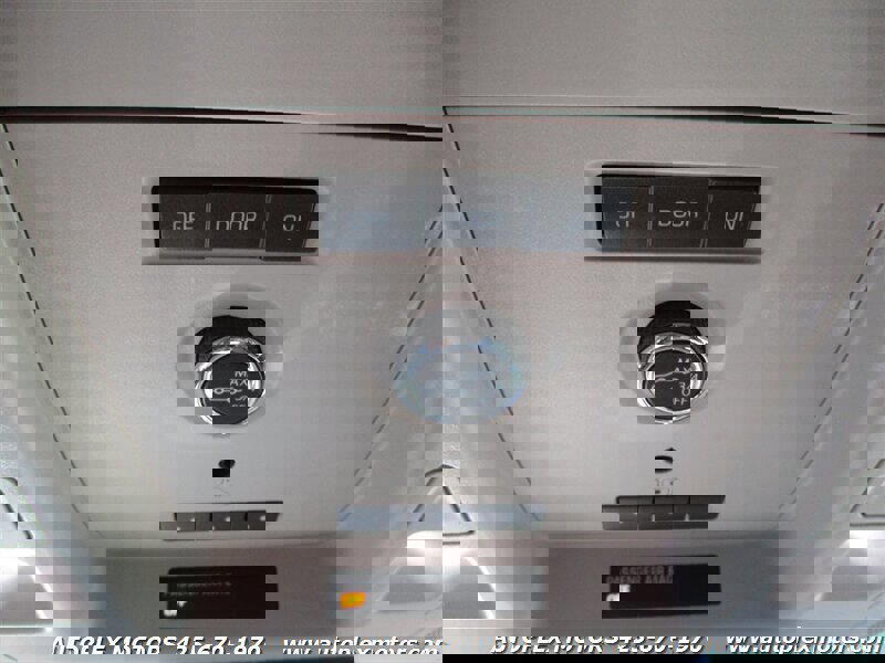 Used 2019 GMC Yukon XL SLT image 37