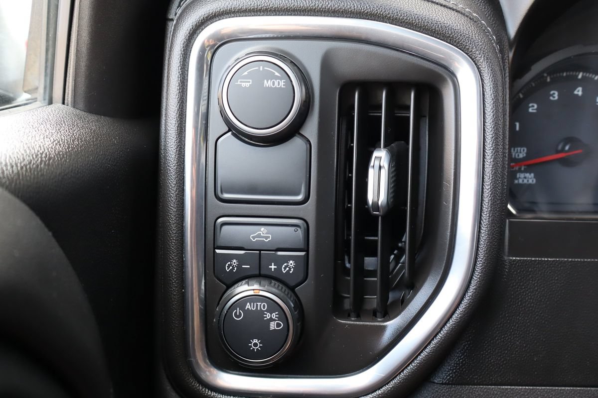 Used 2020 Chevrolet Silverado 1500 LT w/ Texas Edition RWD image 28