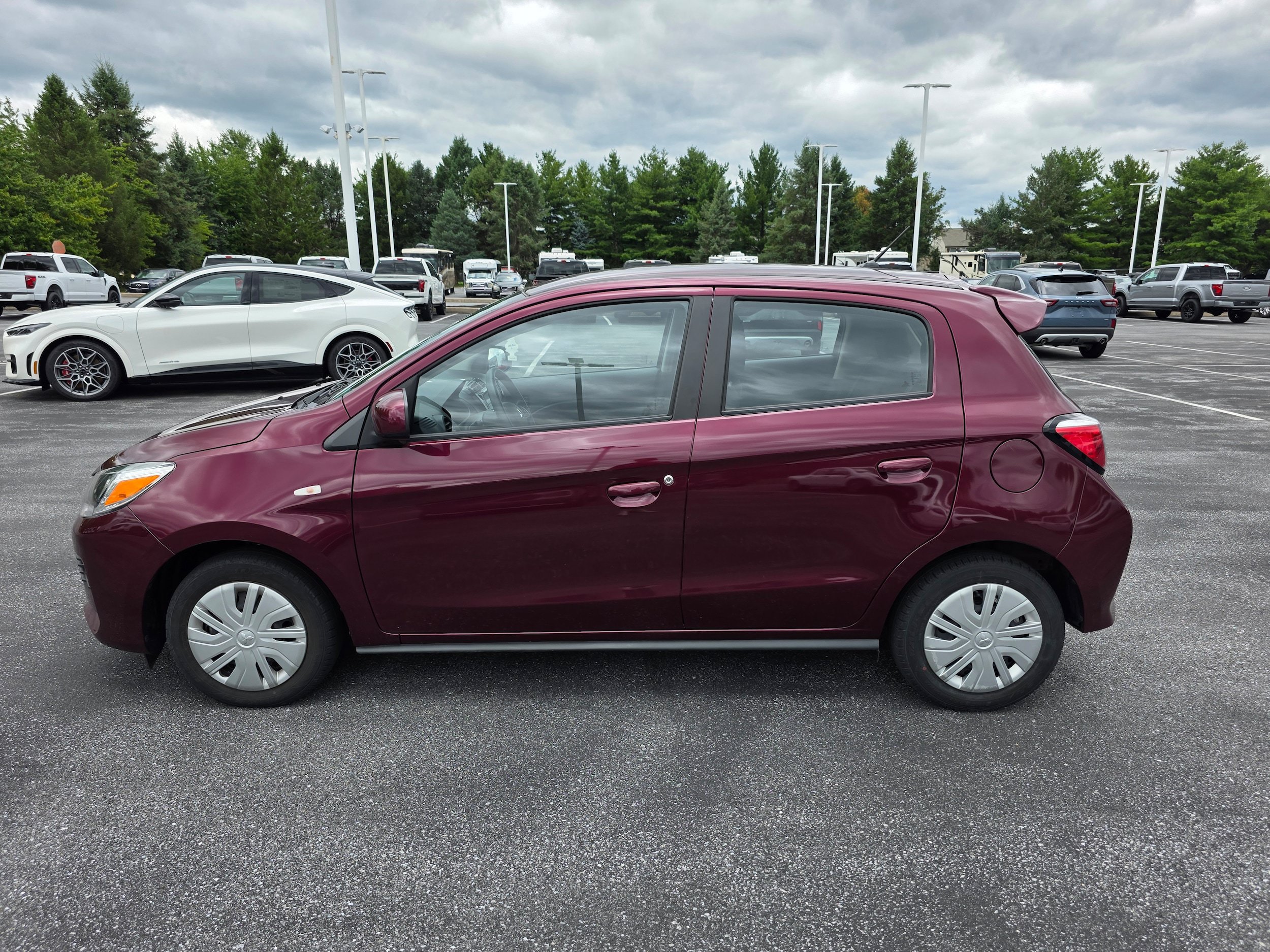 Used 2024 Mitsubishi Mirage ES FWD image 2