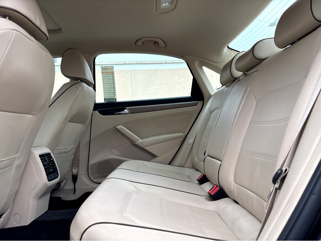 Used 2018 Volkswagen Passat 2.0T SE image 13