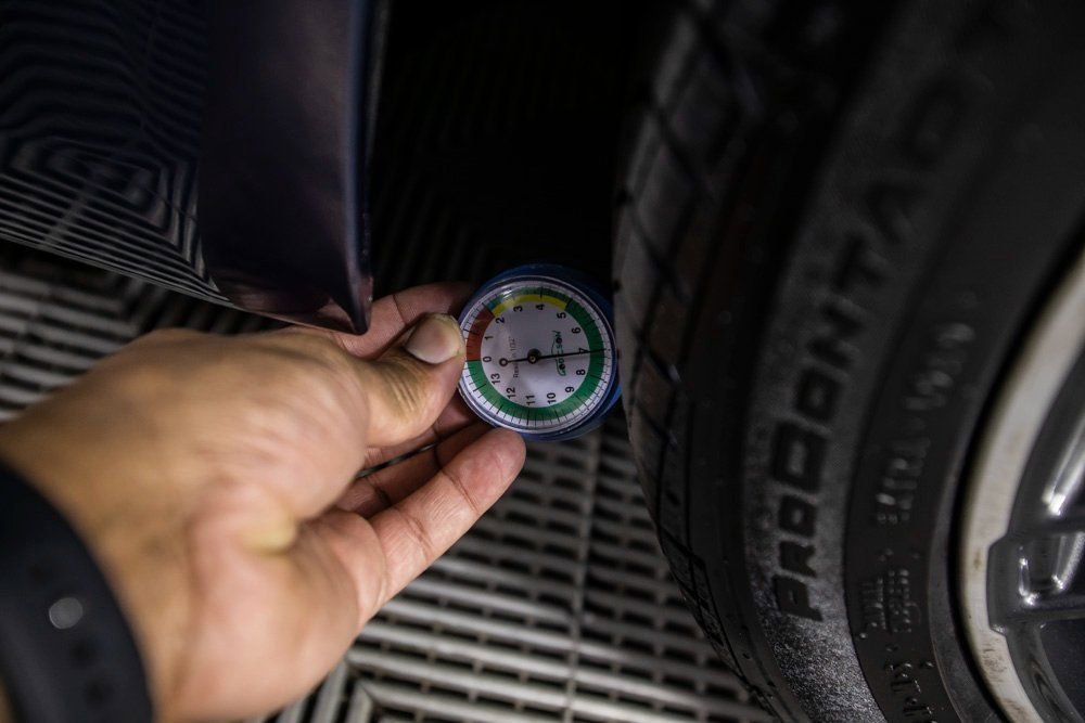 Used 2023 BMW 530e w/ Premium Package image 45