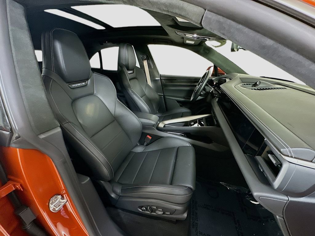 New 2024 Porsche Macan Turbo Electric image 30