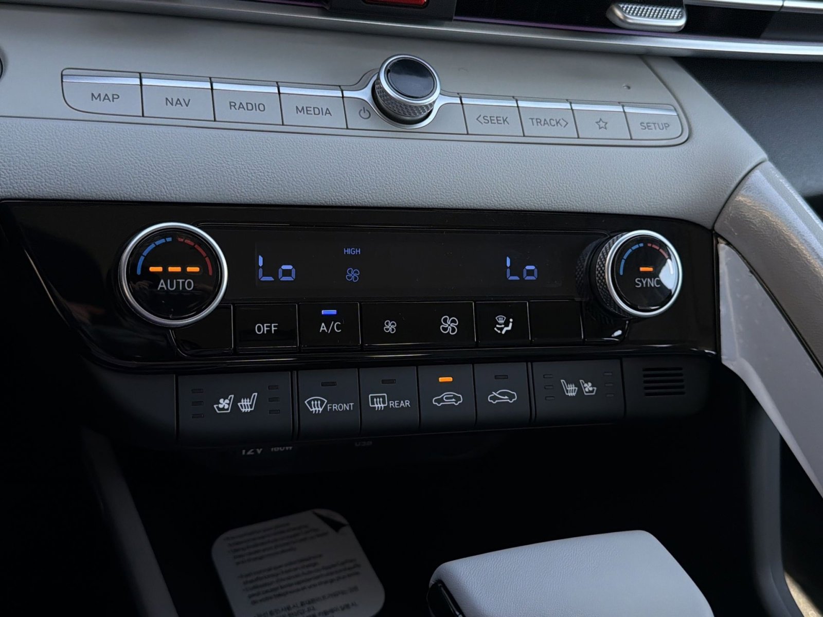 New 2026 Hyundai Elantra Limited FWD image 21