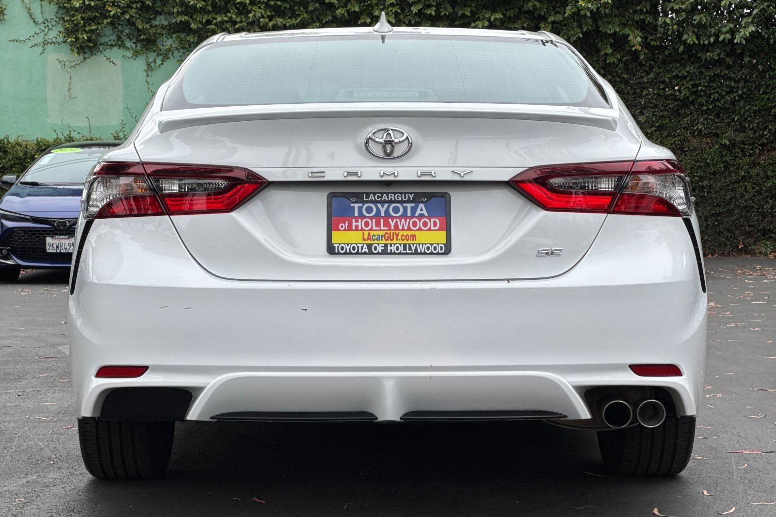 Used 2023 Toyota Camry SE FWD image 5