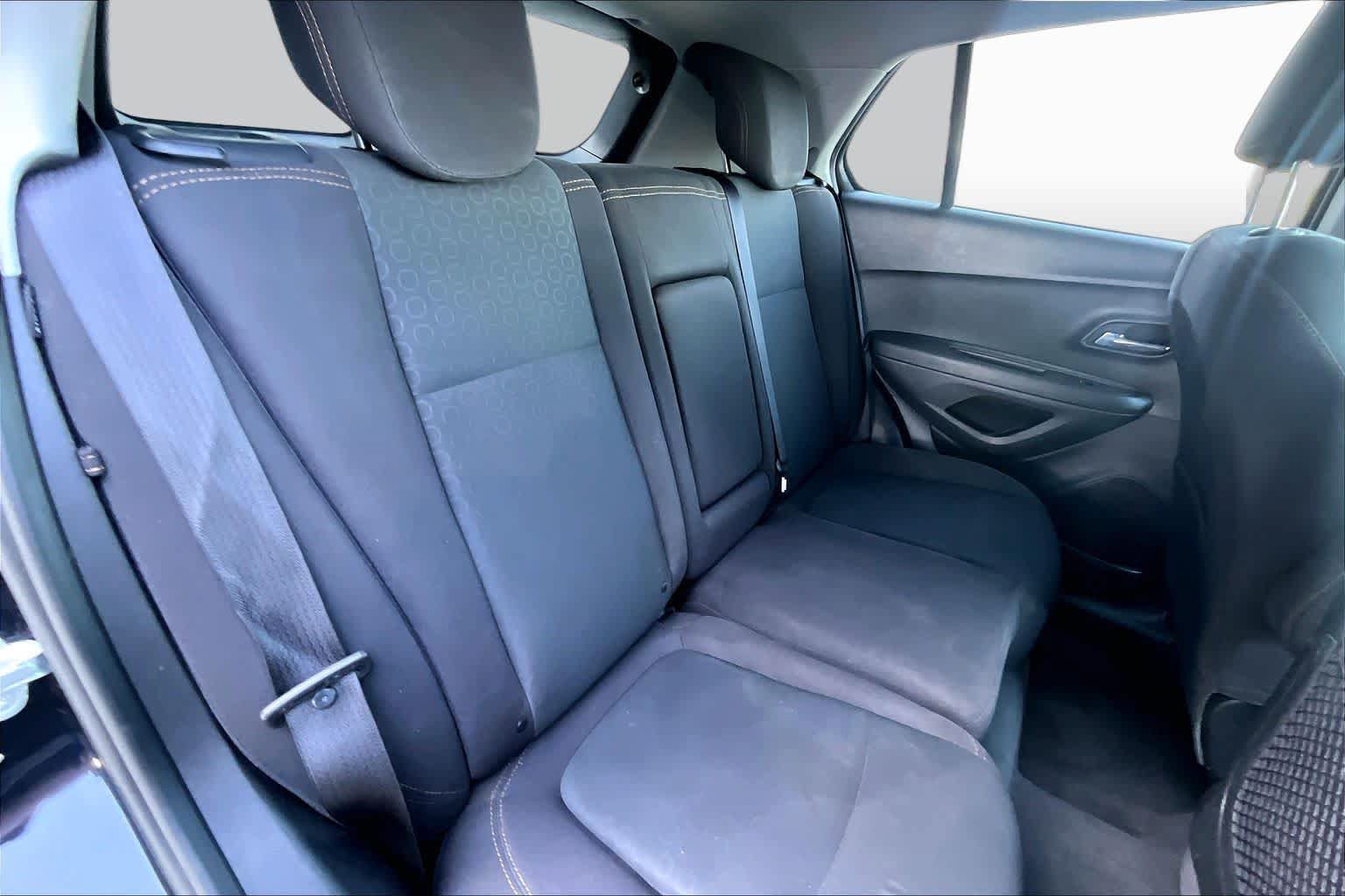 Used 2019 Chevrolet Trax LS w/ Tint and Cruise Package FWD image 18