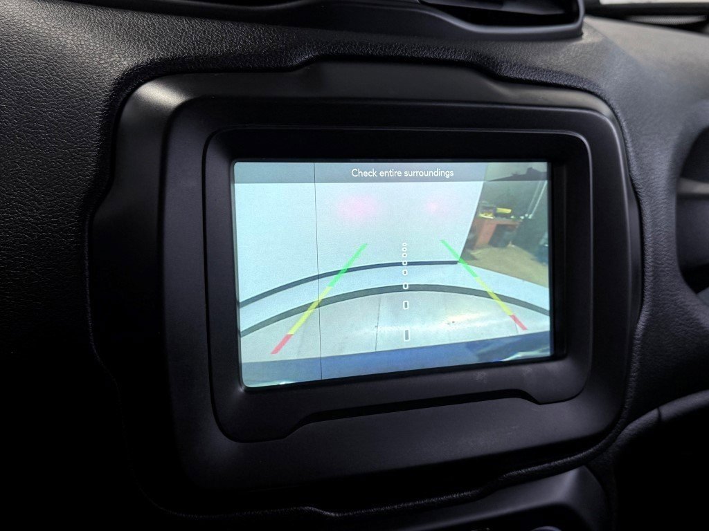 Certified 2020 Jeep Renegade Altitude image 23