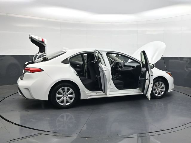 Used 2021 Toyota Corolla LE image 34
