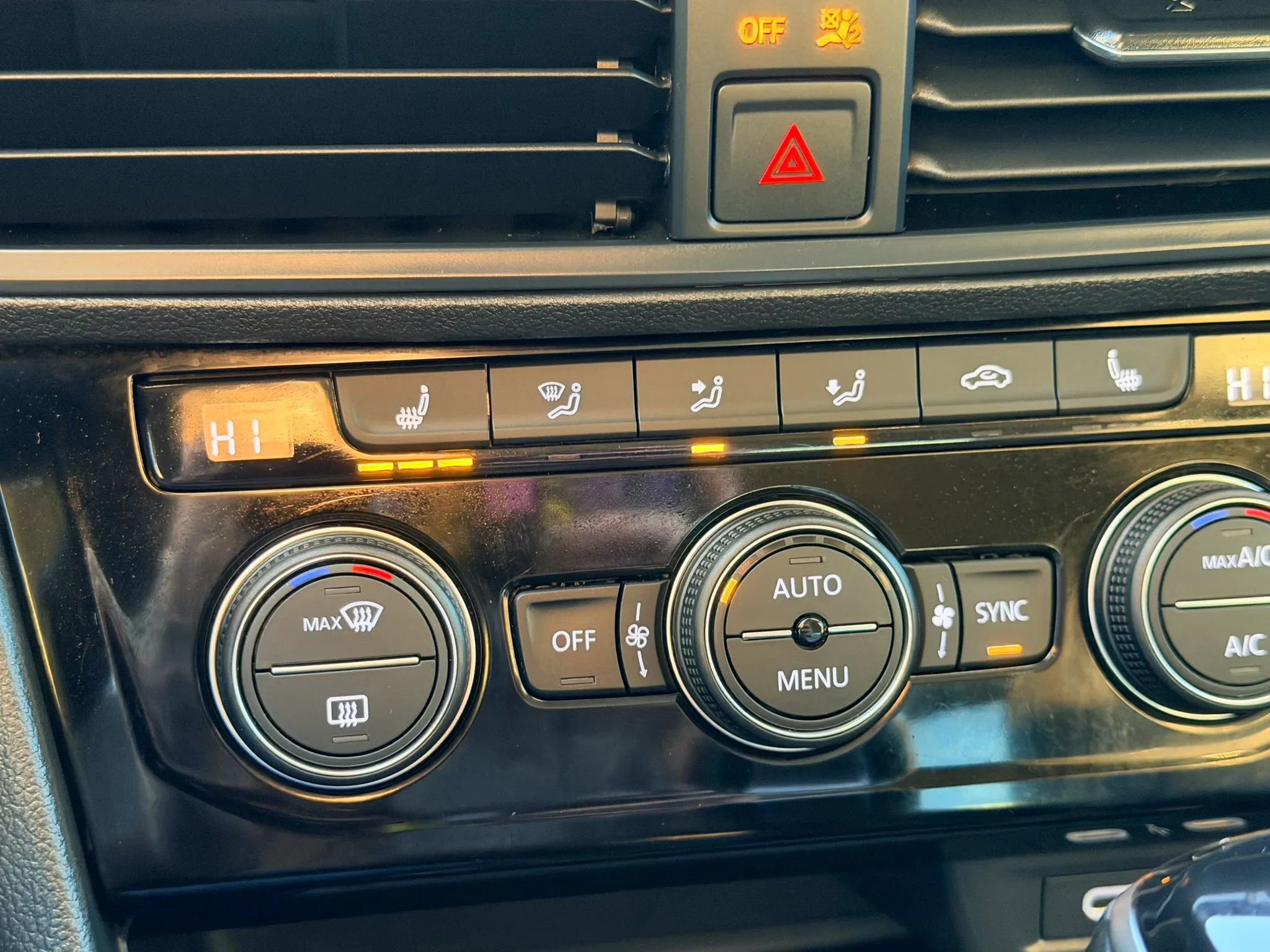 Used 2023 Volkswagen Jetta SE image 18