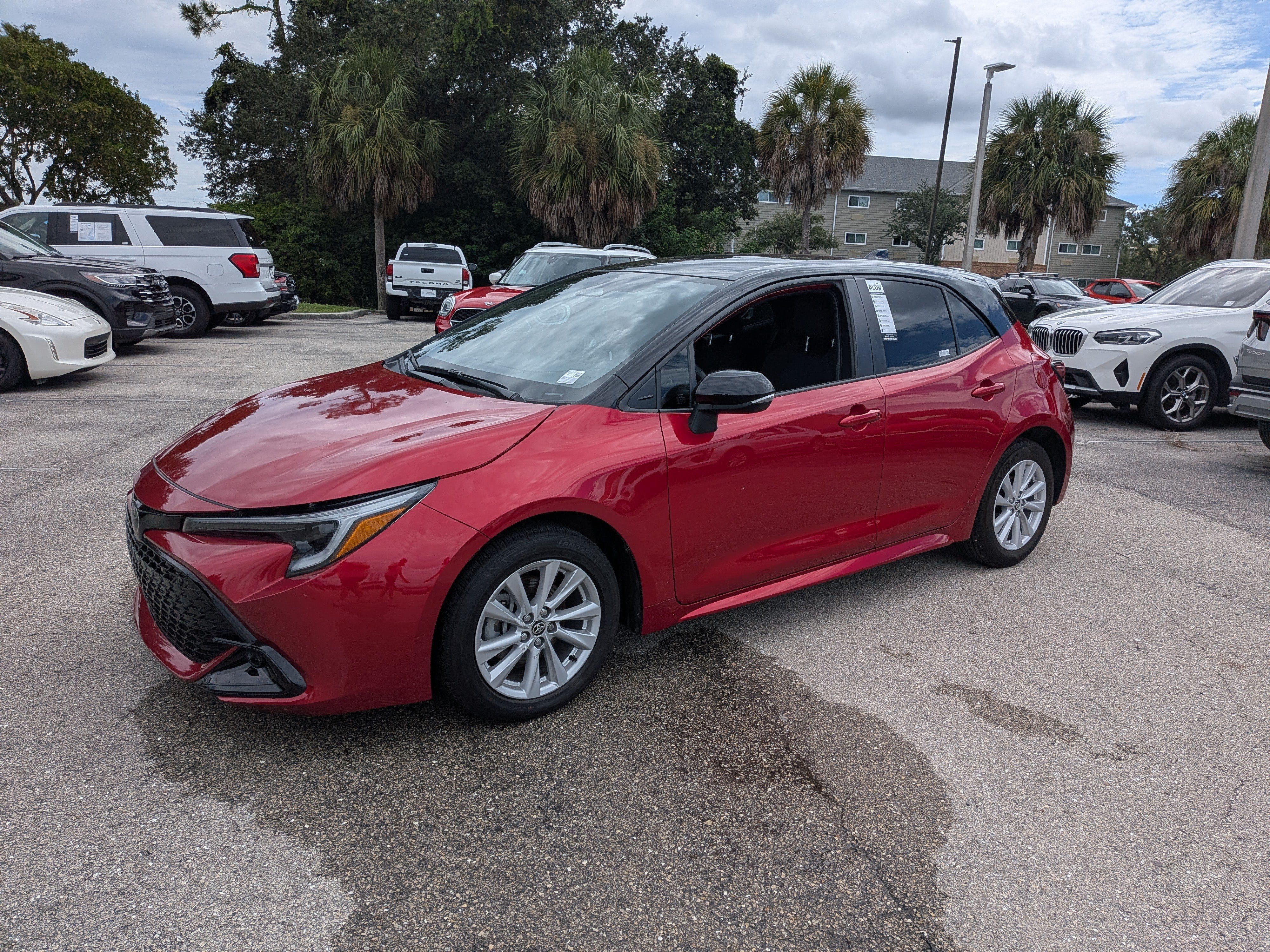 Used 2025 Toyota Corolla SE FWD image 8