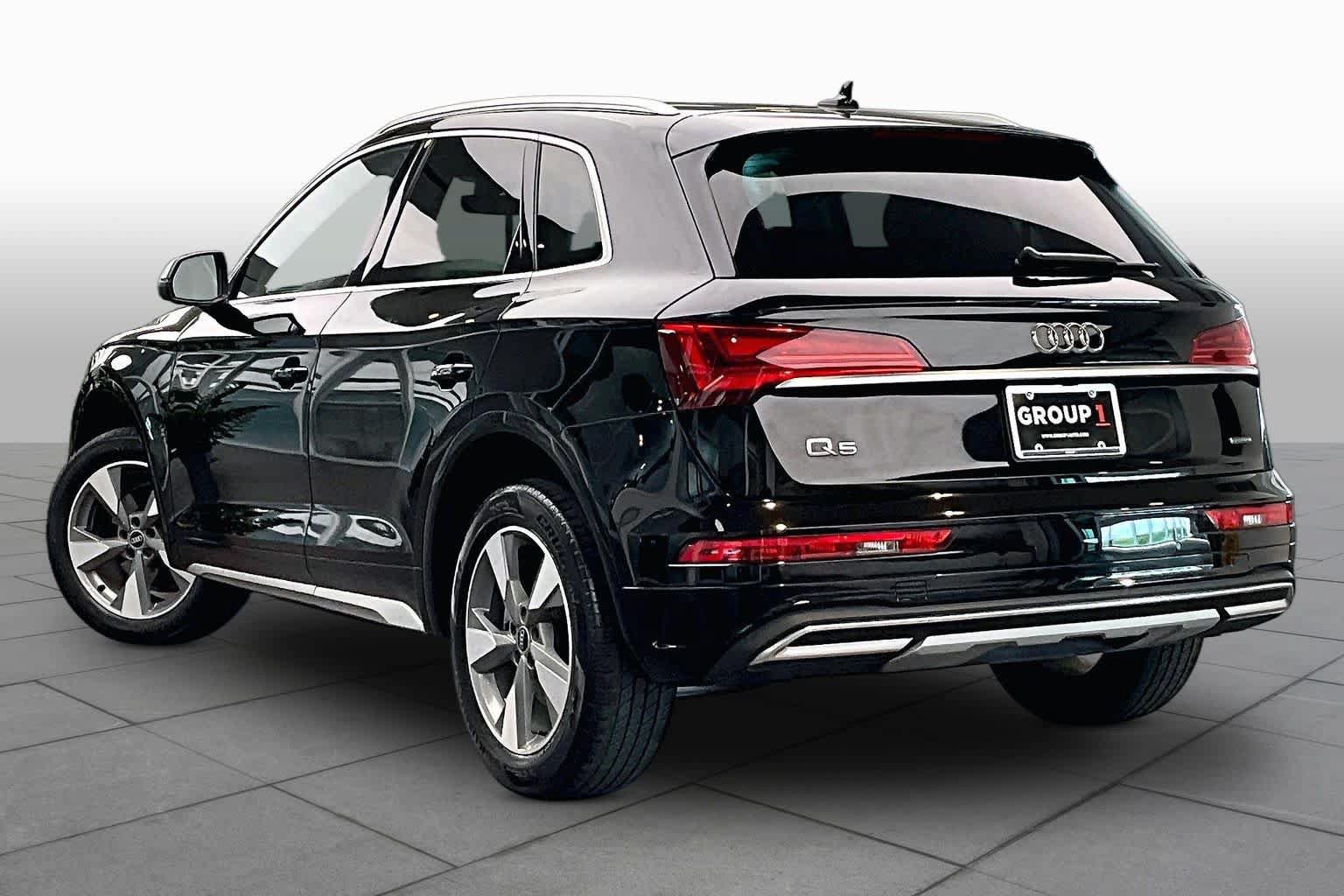 Used 2023 Audi Q5 2.0T Premium w/ Convenience Package AWD/4WD image 12