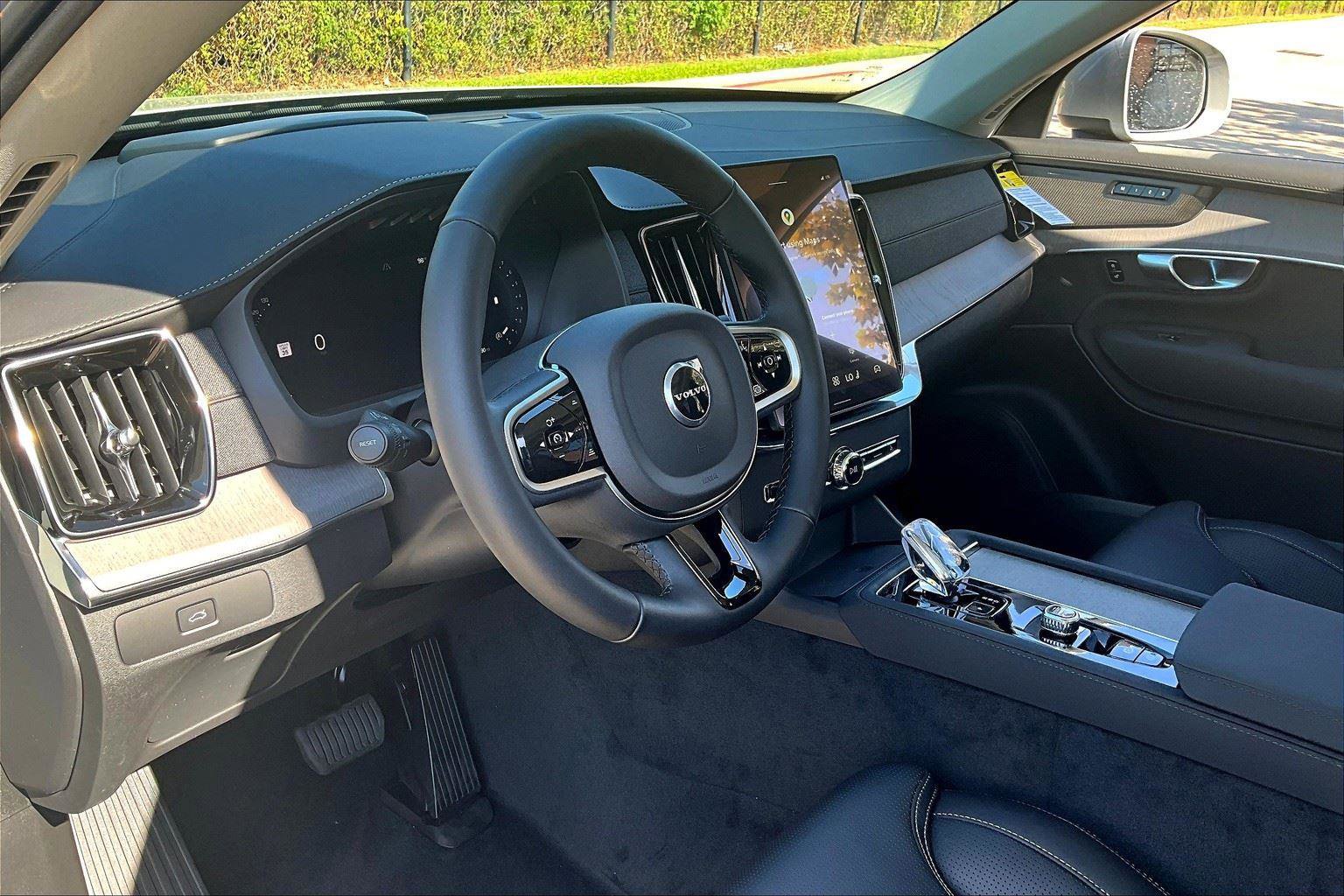 New 2026 Volvo XC90 B5 Ultra w/ Protection Package Premier image 23