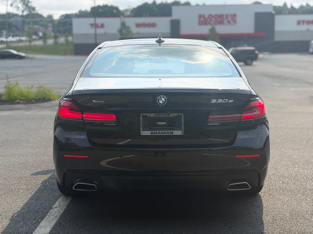 Used 2023 BMW 530e xDrive w/ Convenience Package AWD/4WD image 5