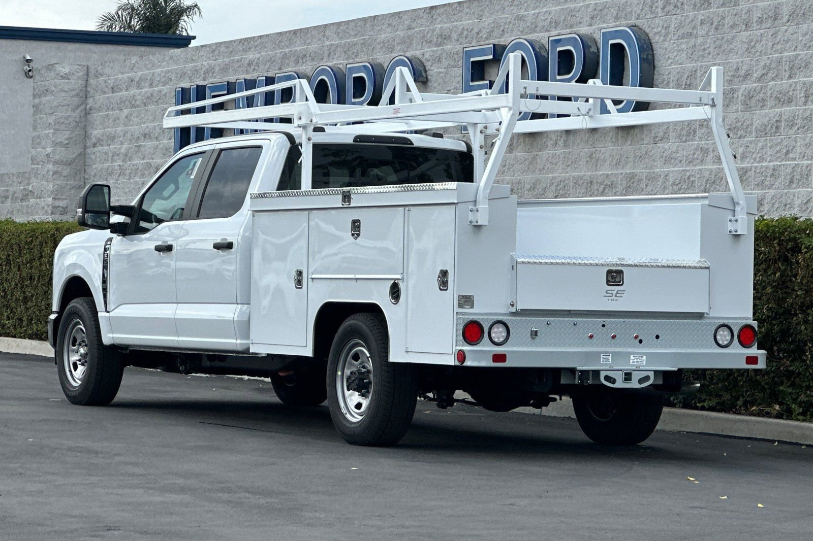 New 2026 Ford F350 XL w/ XL Chrome Package image 6
