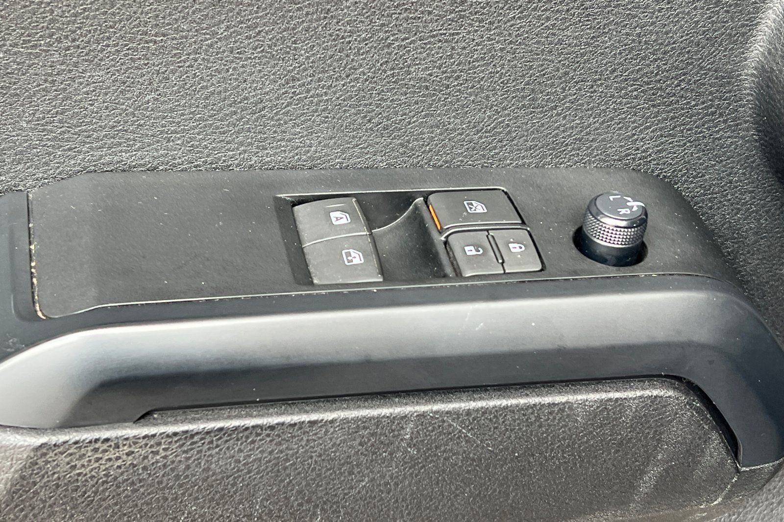 Certified 2021 Toyota Tacoma SR image 14