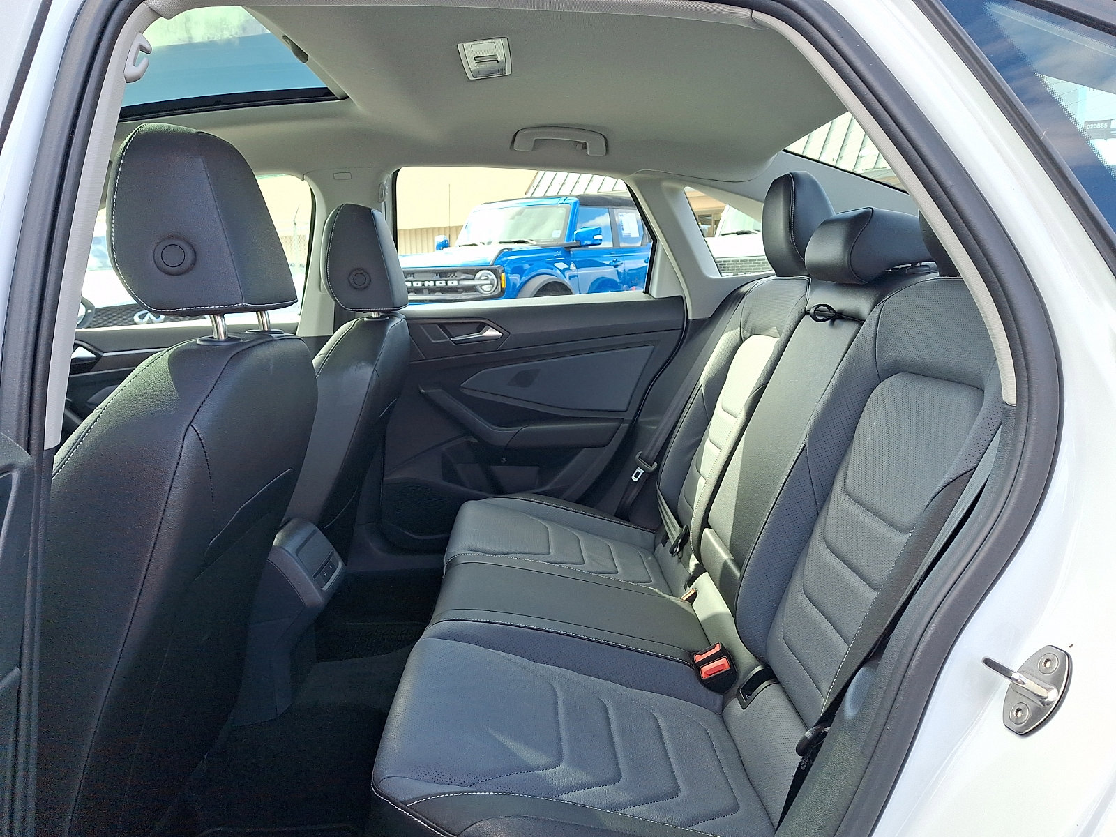 Certified 2025 Volkswagen Jetta SEL image 10