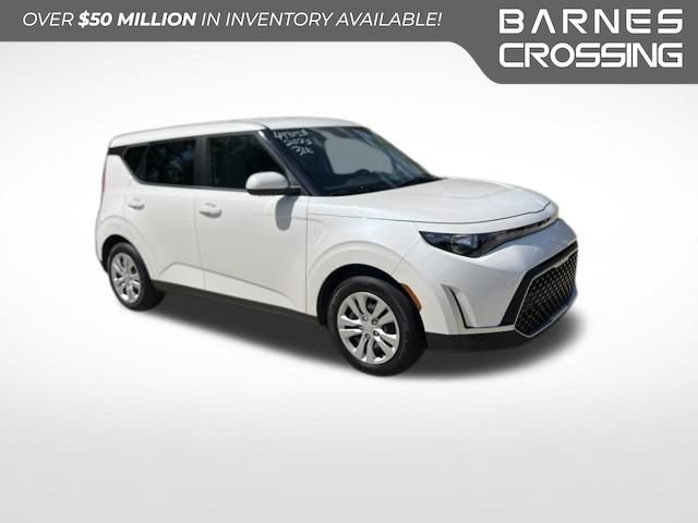 Used 2023 Kia Soul LX FWD image 1