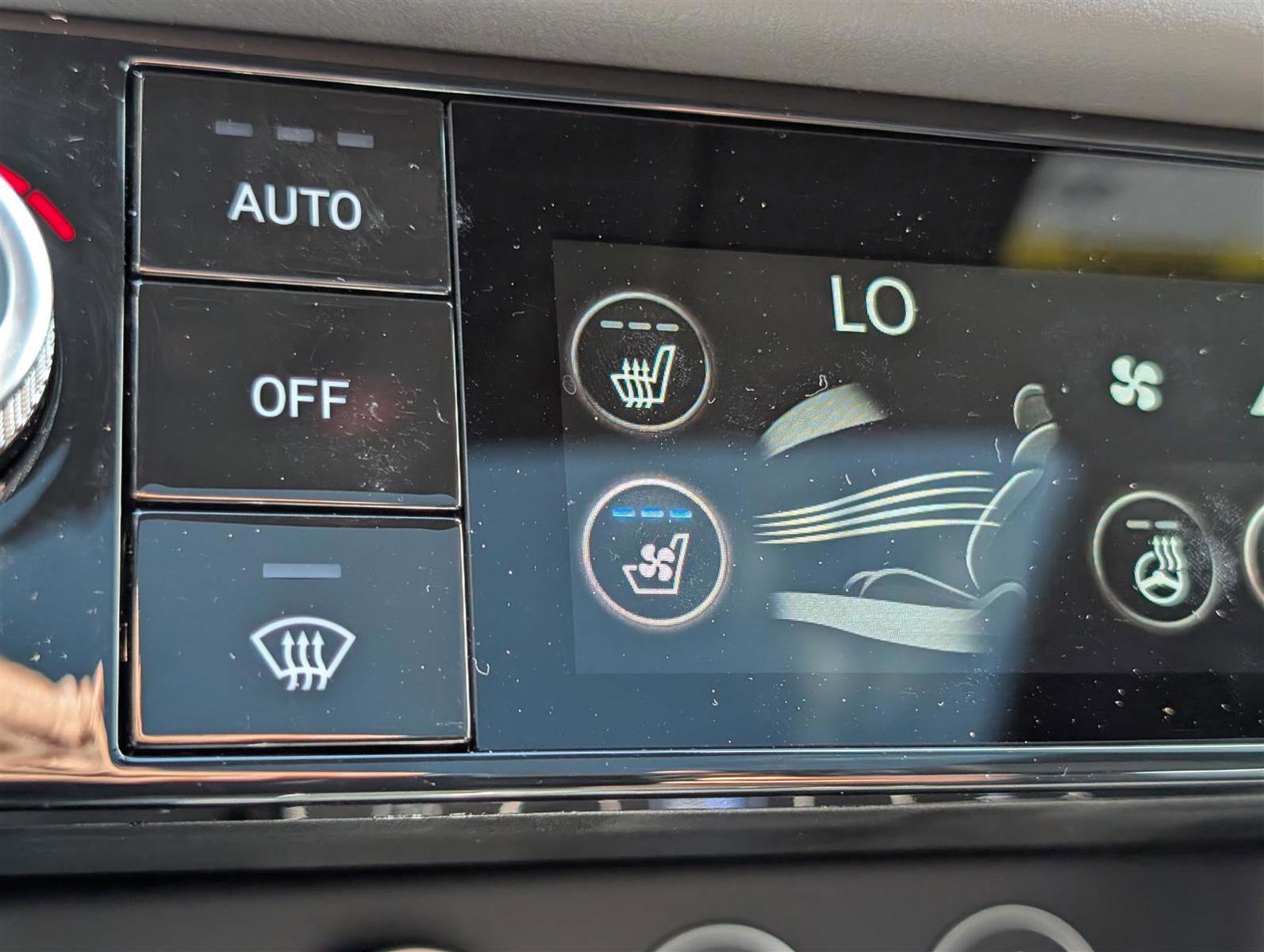 Used 2024 Genesis G70 3.3T Advanced AWD/4WD image 28