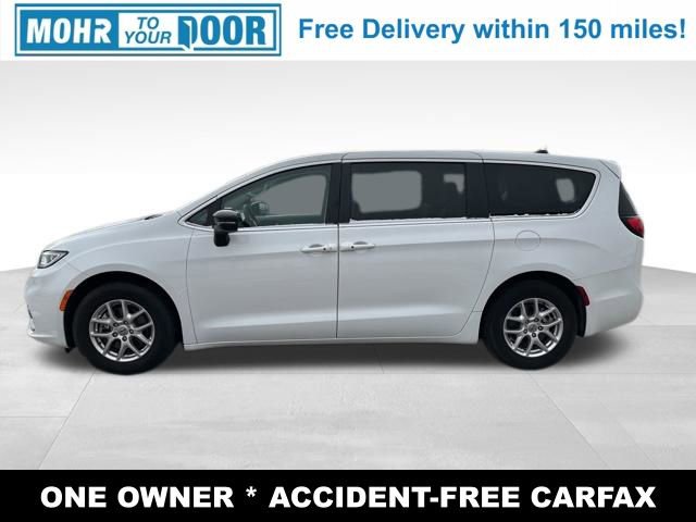 Used 2024 Chrysler Pacifica Touring-L image 8