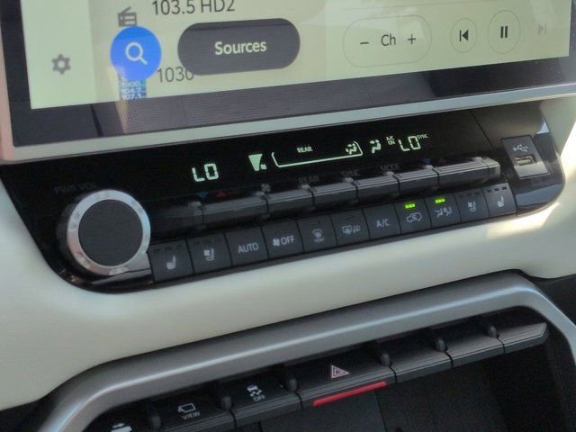 Certified 2025 Toyota Sequoia Capstone AWD/4WD image 15