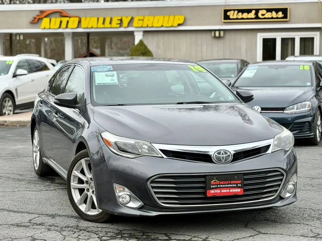Used 2014 Toyota Avalon Limited w/ Technology Package FWD image 1