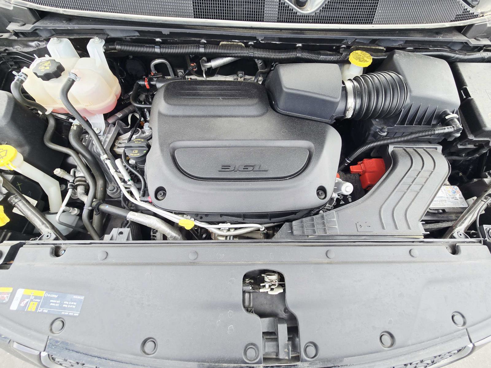 Used 2023 Chrysler Pacifica Limited FWD image 22