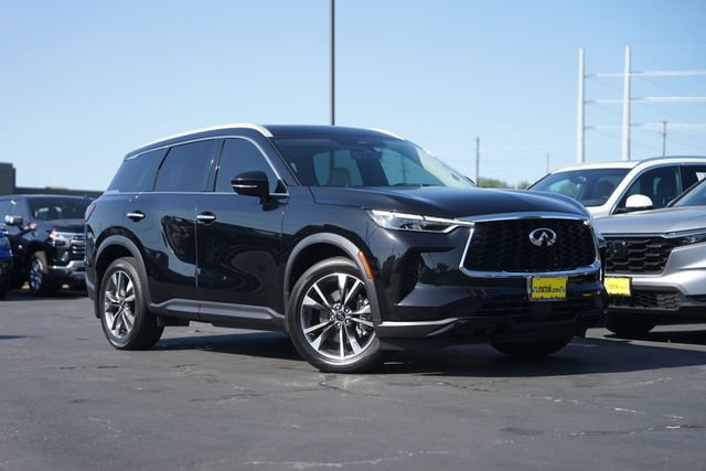Used 2023 INFINITI QX60 Luxe w/ Cargo Package AWD/4WD image 2