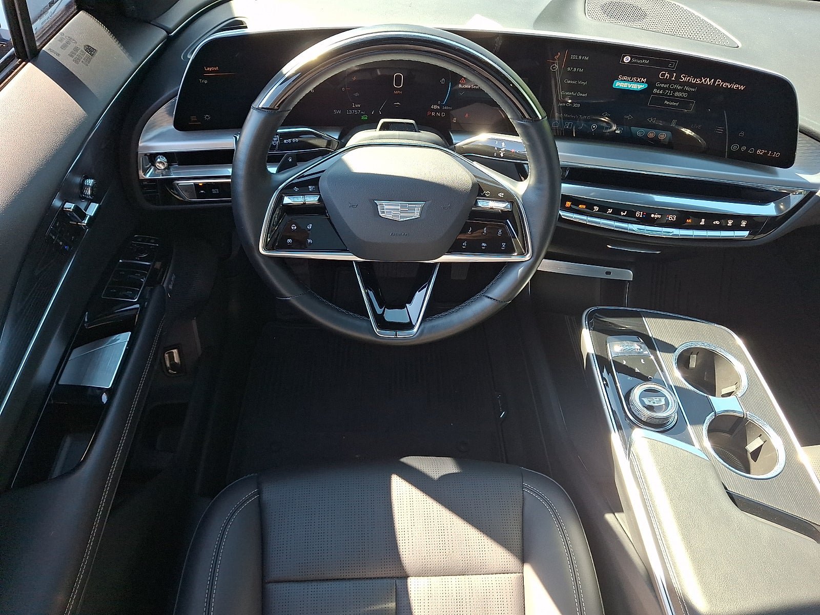 Certified 2024 Cadillac Lyriq Luxury AWD/4WD image 22