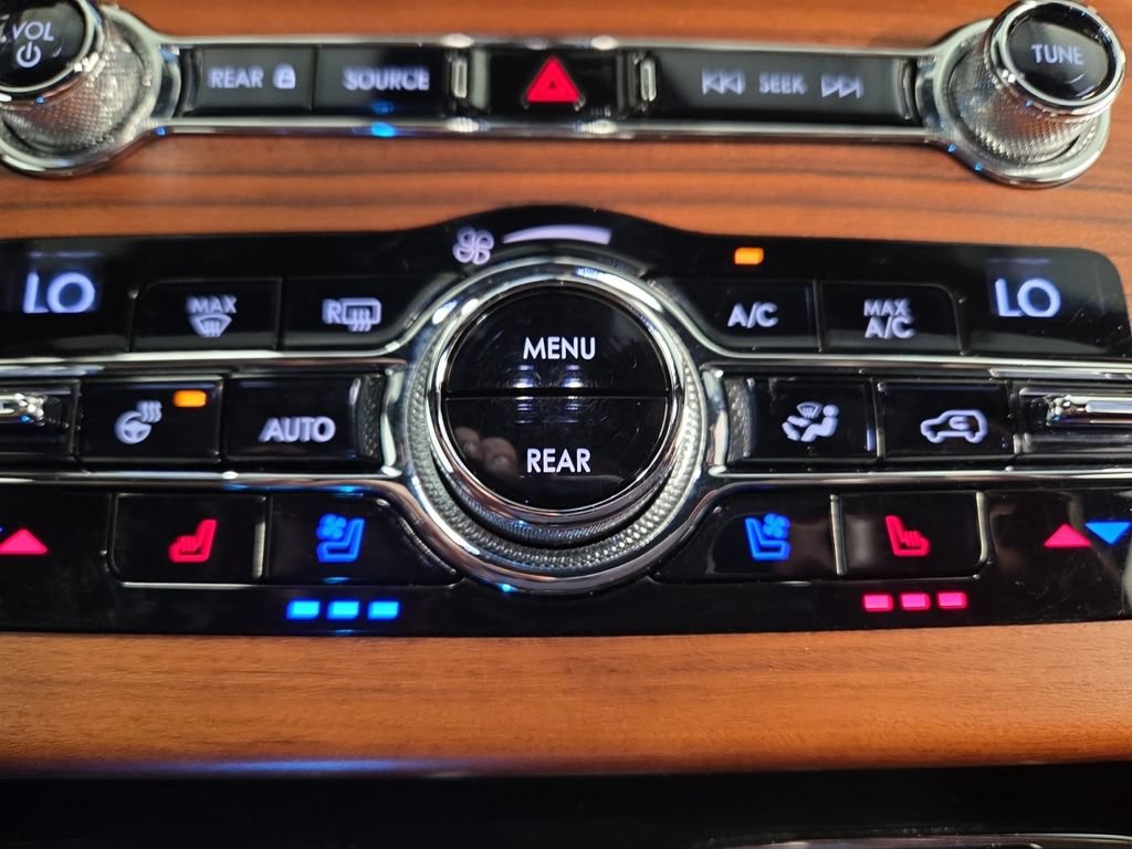 Used 2020 Lincoln Aviator Reserve w/ Equipment Group 201A AWD/4WD image 20