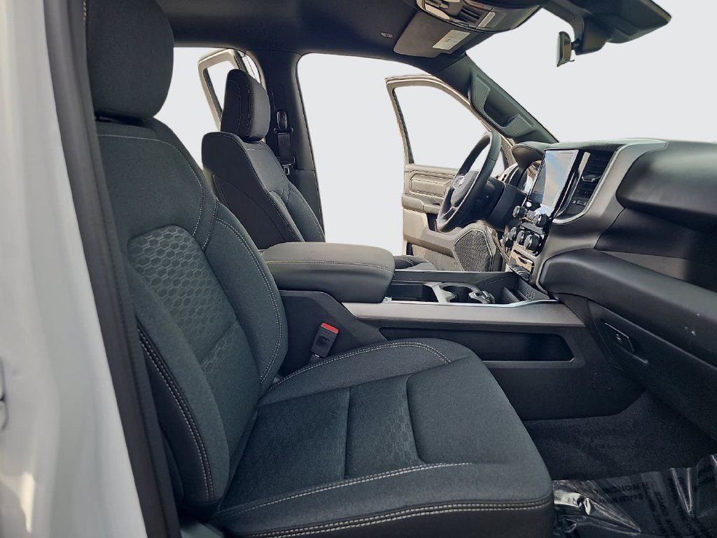 New 2026 RAM 1500 Express AWD/4WD image 10