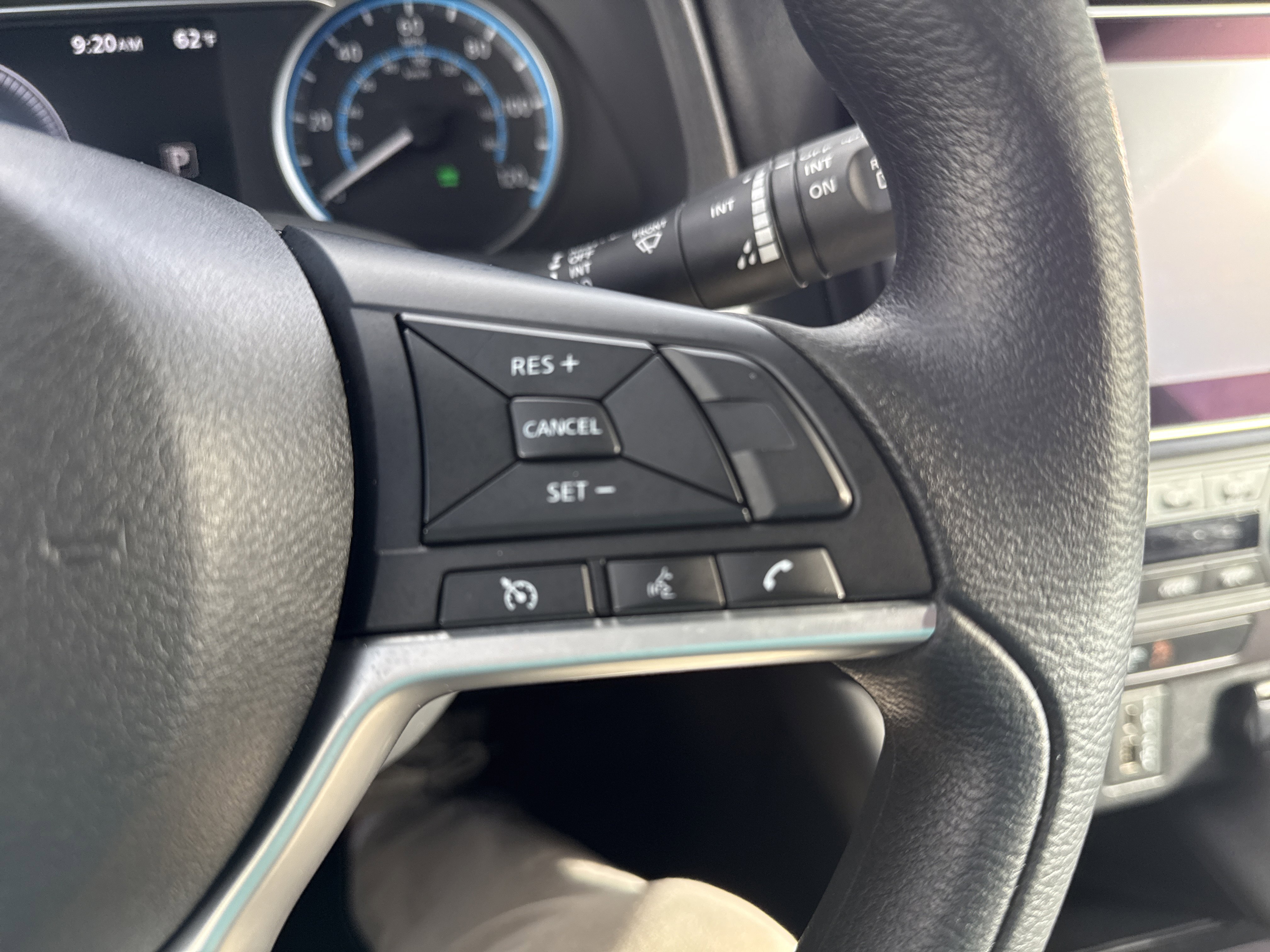 Certified 2024 Nissan Leaf S image 20