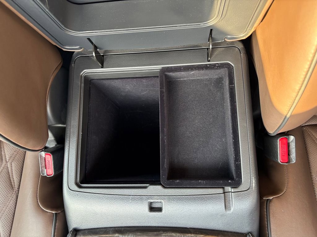 Used 2024 Nissan Armada Platinum w/ Captain's Chairs Package image 20