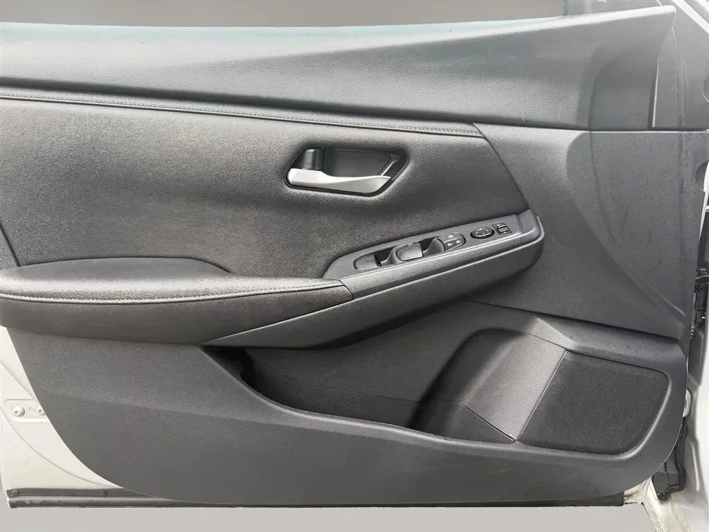 Used 2023 Nissan Sentra S FWD image 25