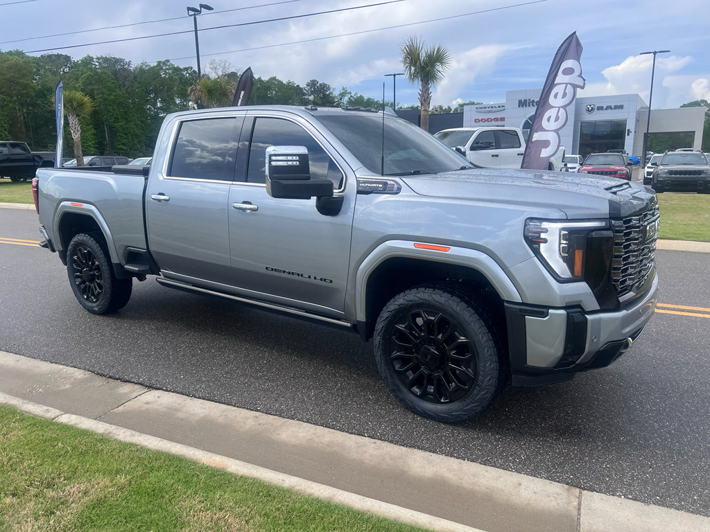 Used 2025 GMC Sierra 2500 Denali Ultimate image 5