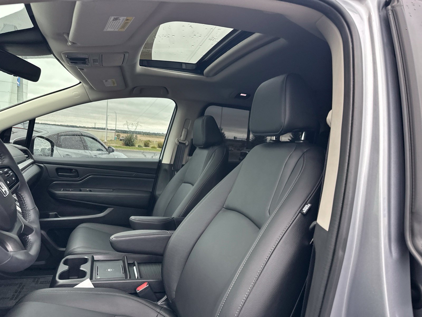Used 2026 Honda Odyssey EX-L image 12