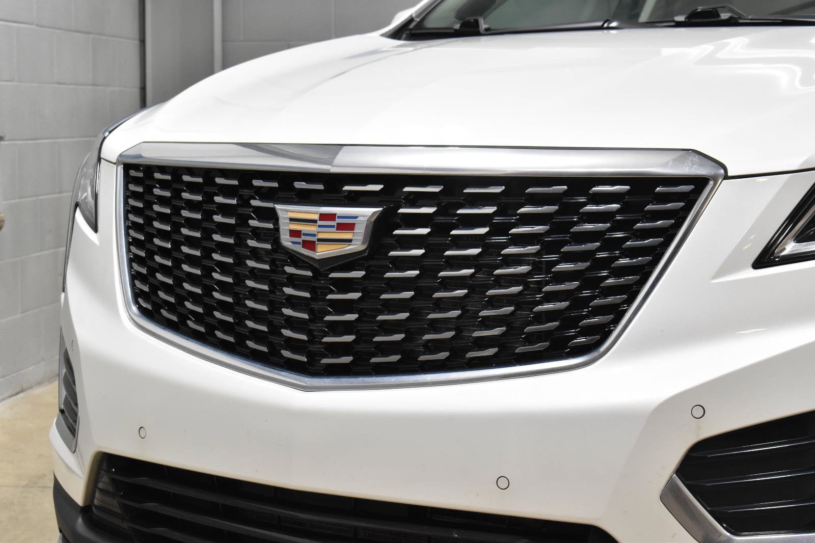 Used 2023 Cadillac XT5 Premium Luxury w/ LPO, Floor Liner Package image 32
