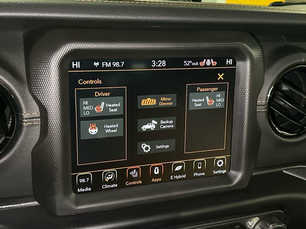 Used 2022 Jeep Wrangler Unlimited Sahara image 28