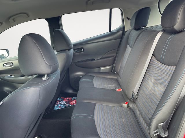 Used 2019 Nissan Leaf SV w/ SV Technology Package FWD image 13